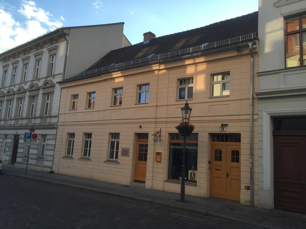 Rathaus-Pension 1685 Brandenburg an der Havel Exterior foto